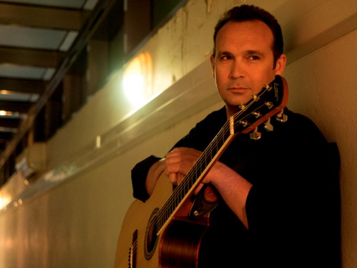 Κώστας Μακεδόνας