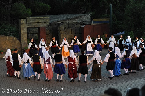 CID Peiraia O Gyros tou Kosmou Xorevontas 25 6 2013b