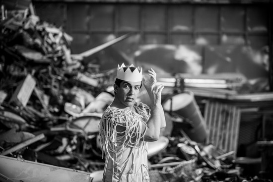 TO HMEROLOGIO ENOS TRELOY DHMHTRHS GIWTHS PHOTO 3