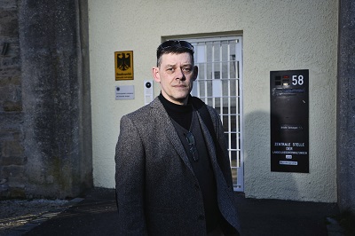 Rainer Hoess 17338 EV 12 p