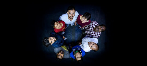 ΜΕΣΑ ΖΩΝΤΕΣ