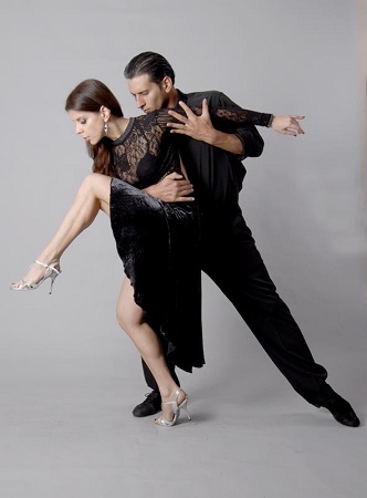 JULIA GORIN JONATAN BAEZ 2