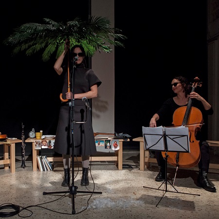 ΔανεικαΠαπουτσια 3