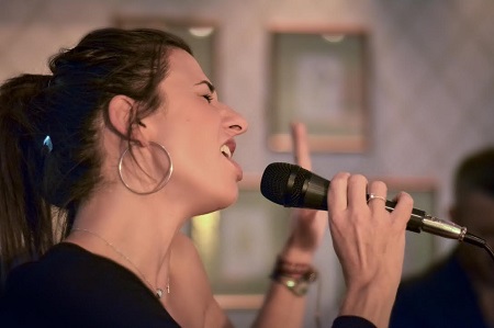 ΝΕΒΗ ΤΣΟΥΚΑΛΑ