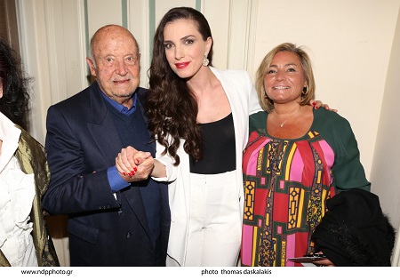 ΦΩΤΕΙΝΗ ΔΑΡΡΑ 9