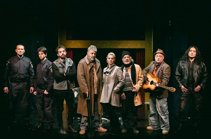 ΘΕΟΣ ΑΠΩΝ ~ Θέατρο Ημέρας