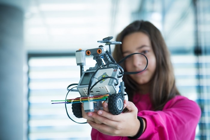 ΕΚΠΑΙΔΕΥΣΗ ΣΤΗ ΣΤΕΓΗ, Φεβρουάριος 2018