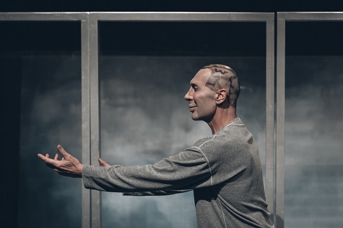 Wilson & Wilson | Παράταση παραστάσεων