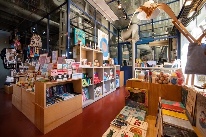 Industrial Gas Museum Shop Τhe Book Lab «Μια φορά και έναν καιρό ήταν το.βιβλίο»