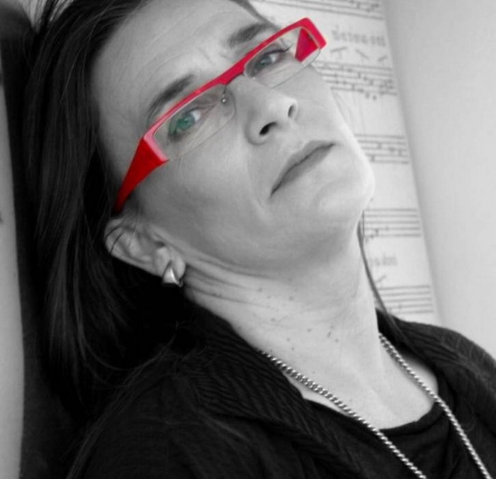 Λίνα Νικολακοπούλου: «Στον αστερισμό της Αριάδνης». Ομιλία της ποιήτριας-στιχουργού στο Ίδρυμα Β. & Μ. Θεοχαράκη