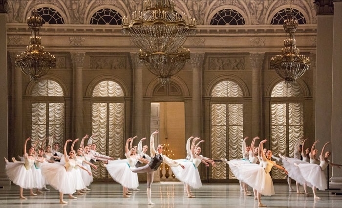 Είδαμε την παράσταση της Vaganova Ballet Academy στο Christmas Theater