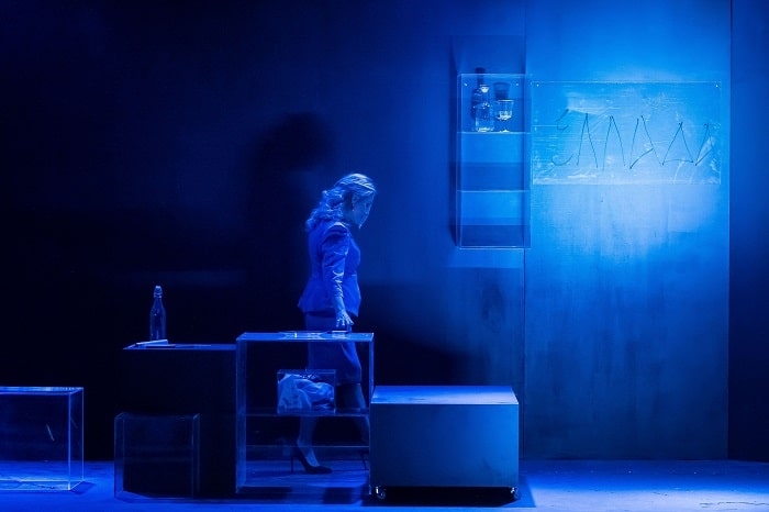 Είδαμε την παράσταση ‘Shirley Valentine’ στο θέατρο Ριάλτο