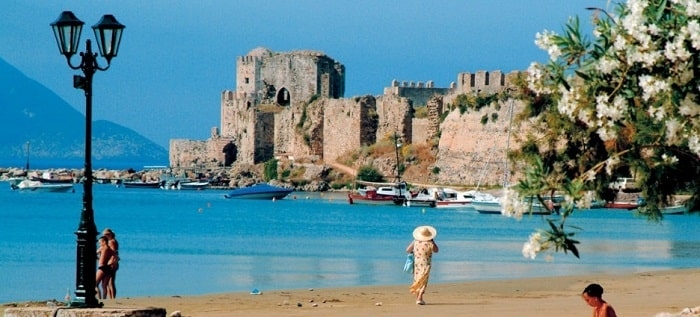 Το καλοκαίρι της Fabrica στη Μεθώνη – Σεμινάριο “Θεατρικές Συνδέσεις”