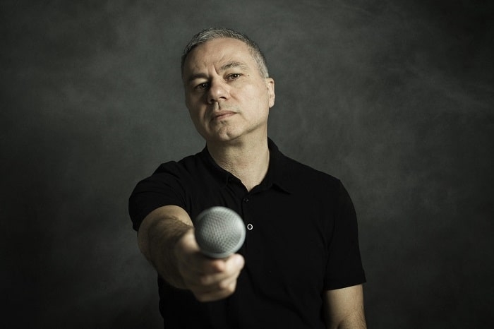 Σεμινάρια stand up comedy με τον Χριστόφορο Ζαραλίκο