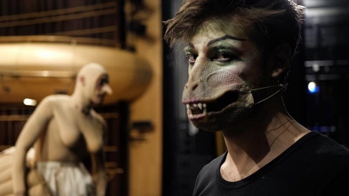 Onassis Channel on ΥοuTube | HERE NOT HERE | 20 ΛΕΠΤΑ ΣΤΟ ΜΥΑΛΟ ΤΟΥ ΕΥΡΙΠΙΔΗ ΛΑΣΚΑΡΙΔΗ ΚΑΙ ΤΟΥ ELENIT