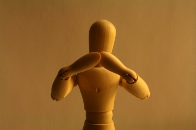 Βιωματικό Διαδικτυακό Εργαστήριο Δραματοθεραπείας «Ο λόγος του μεγάλου, η σιωπή του μικρού»