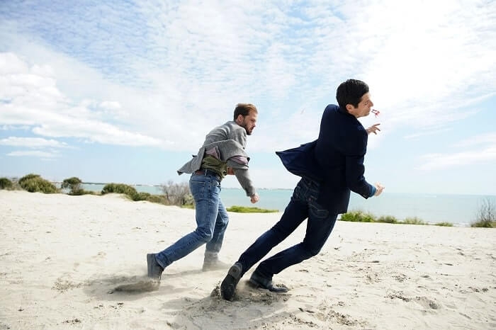 PERSONA NON GRATA (ΡΟΣΝΤΙ ΖΕΜ) – ΑΠΟ 12 ΑΥΓΟΥΣΤΟΥ ΣΤΑ ΘΕΡΙΝΑ