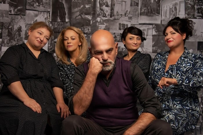 Είδαμε την παράσταση ‘Γυναικείες Ιστορίες’ στον Πολυχώρο Vault