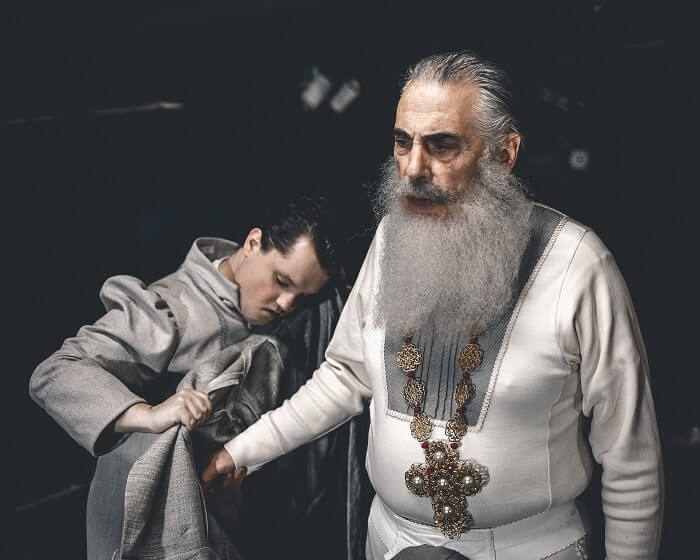 Είδαμε την παράσταση ‘Η απολογία του Βασιλιά Λεοπόλδου Β” στο Ίδρυμα Μιχάλης Κακογιάννης