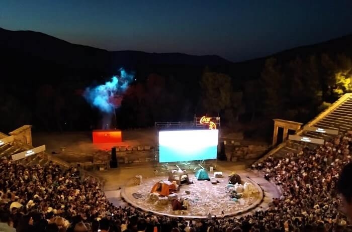 Είδαμε την παράσταση ‘Μήδεια’ στο Αρχαίο Θέατρο της Επιδαύρου