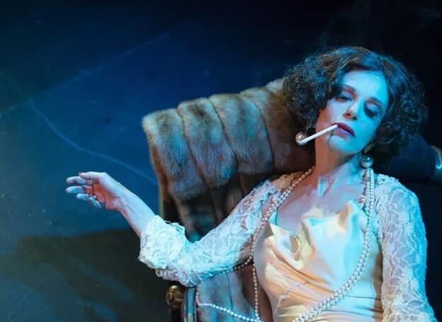 Είδαμε την παράσταση ‘Έγκλημα λάθους’ στο Θέατρο Βικτώρια