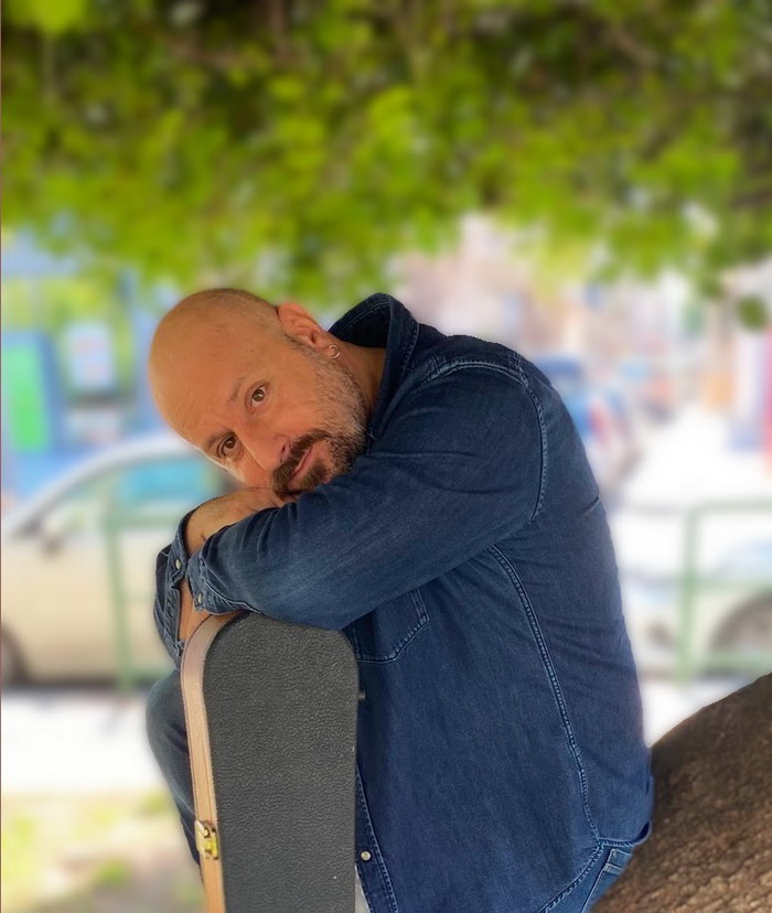 Κώστας Φωλιάς “Ταξίδι στον πυρήνα μου” – Πέμπτη 9 Μαΐου στη Σφίγγα