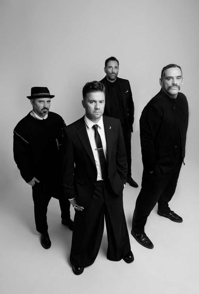 ONIRAMA – ΕΜΕΝΑ ΝΑ ΘΥΜΑΣΑΙ